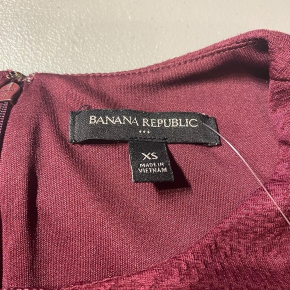 Banana Republic Maroon Plaid Texture Shift Dress Bell Sleeves Women's XS EUC - Picture 4 of 5